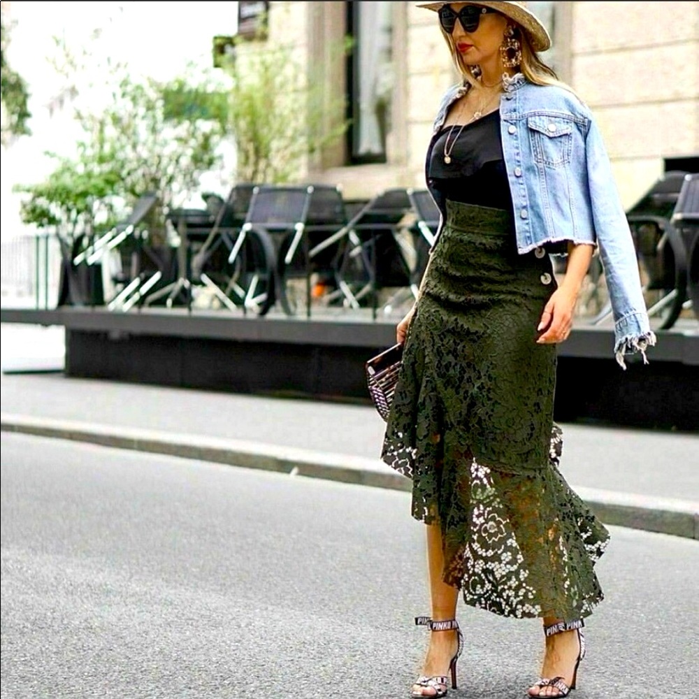 Zara Frilled Asymmetric Lace Skirt